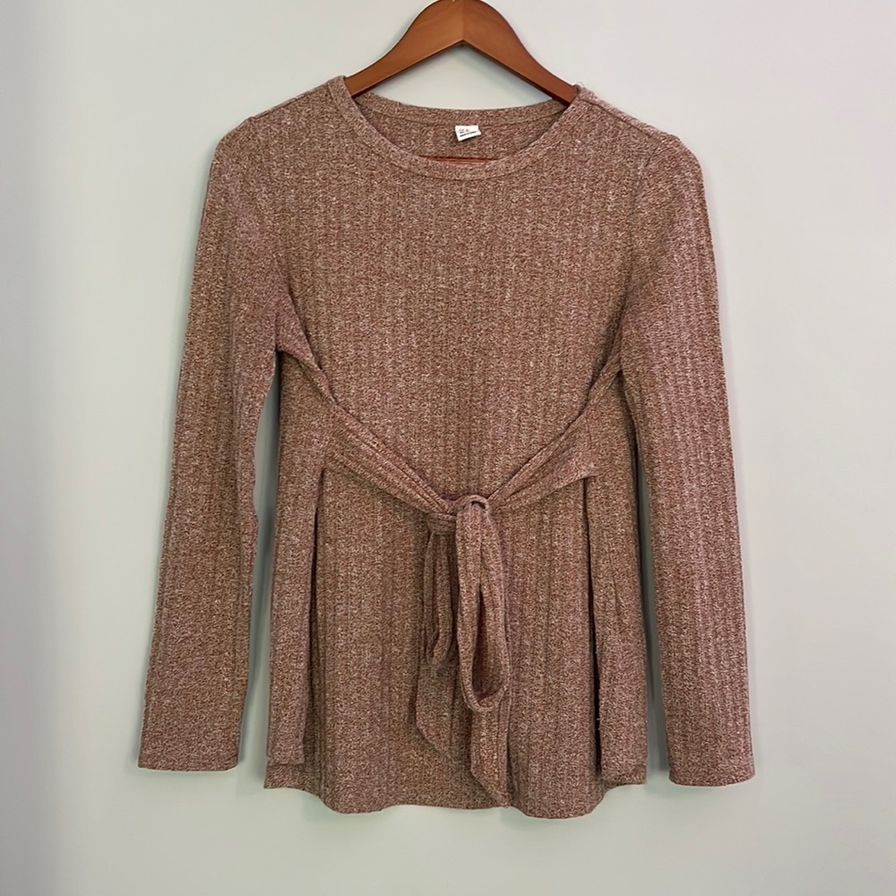 Maternity Long Sleeve Shirt/Light Sweater